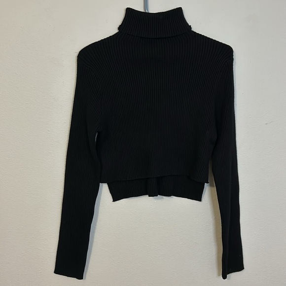 NWT Vici Fate Cropped black ribbed turtleneck, women’s size medium. - Picture 1 of 6